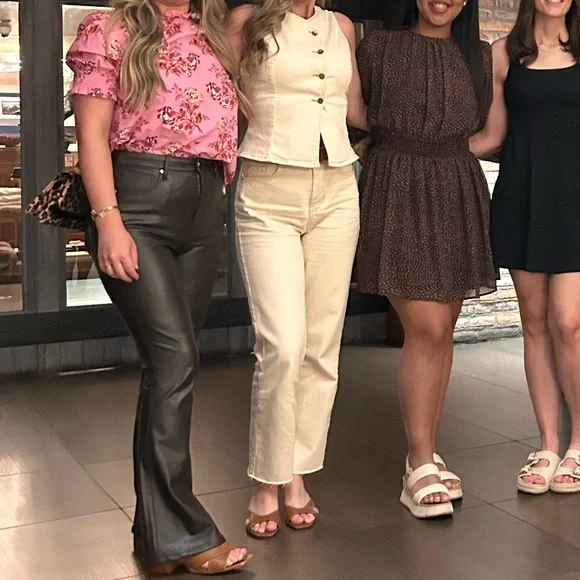 Zara Cream Button-Up Vest - Picture 4 of 5